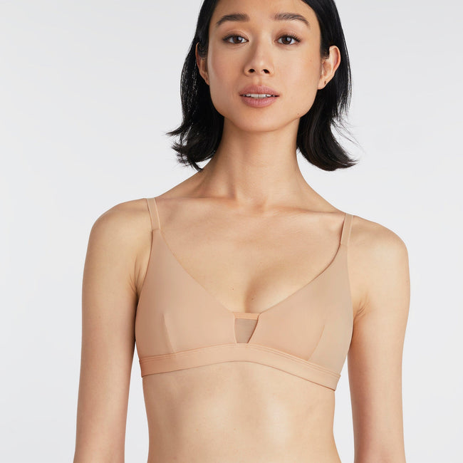 Limitless Wirefree Scoop Bra Buff secondary image